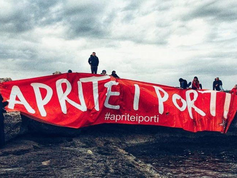 Migranti-il-parroco-di-Lampedusa-Aprite-i-porti-e-gli-aeroporti-alle-persone_articleimage